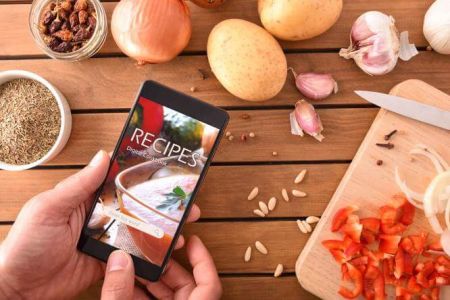 Die Digitalisierung macht vor nichts Halt – auch nicht vor der Beratungsbranche. So können auch Ernährungsberater von den wachsenden, digitalen Möglichkeiten profitieren. Mit welchen Apps das geht, zeigen wir in diesem Blogbeitrag.