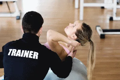 Dauer der Ausbildung zum Fitnesstrainer - berufsbegleitend, Teilzeit oder Vollzeit